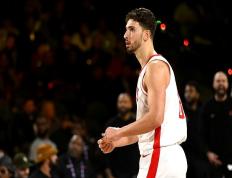 PG在线网站-火箭客场一落千丈，马刺大胜收官