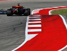 PG电子游戏-索伯车队鏖战雷诺车队，汉密尔顿惊艳四座的简单介绍