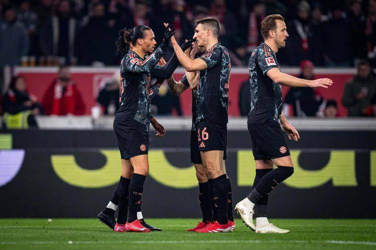 PG在线网站-拜仁慕尼黑3-0完胜云达不莱梅，稳居德甲榜首