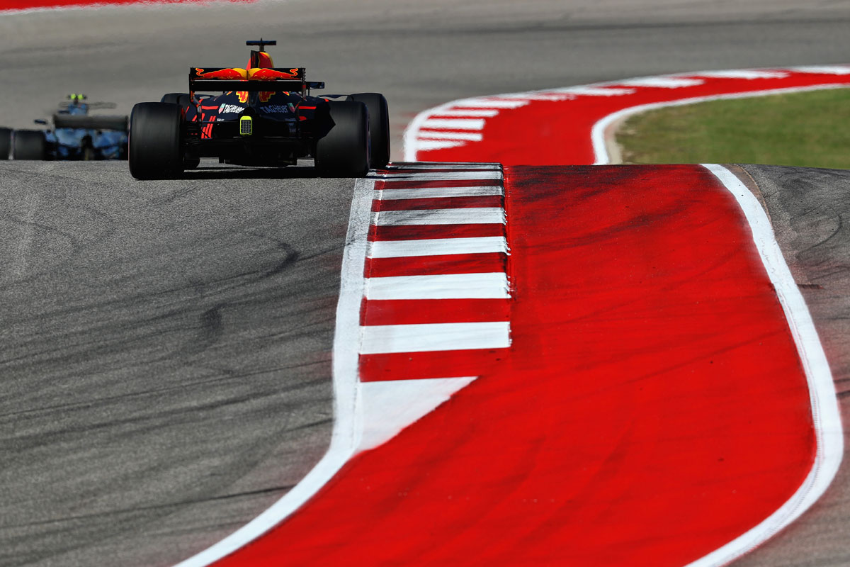 PG电子游戏-索伯车队鏖战雷诺车队,汉密尔顿惊艳四座的简单介绍